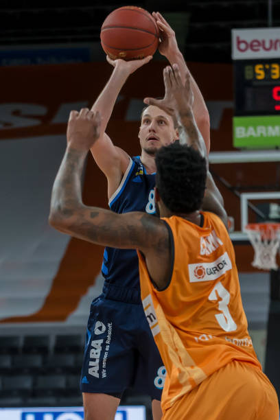 他们不仅需 他们不仅需