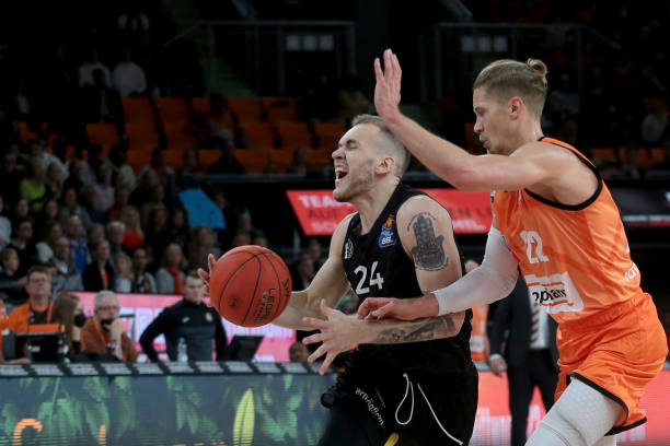 用上都表现 用上都表现